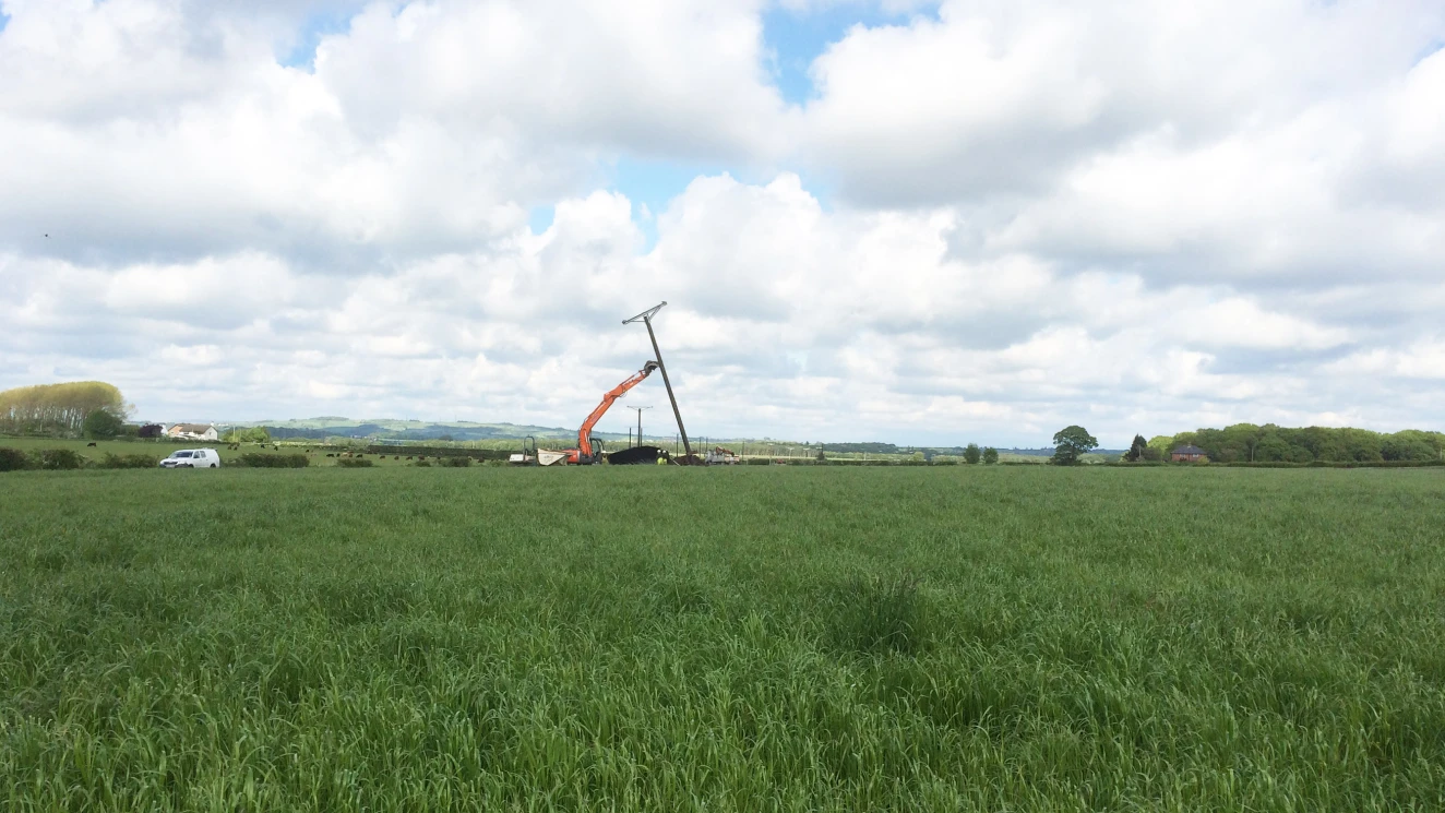 Overhead power and fibre transmission lines