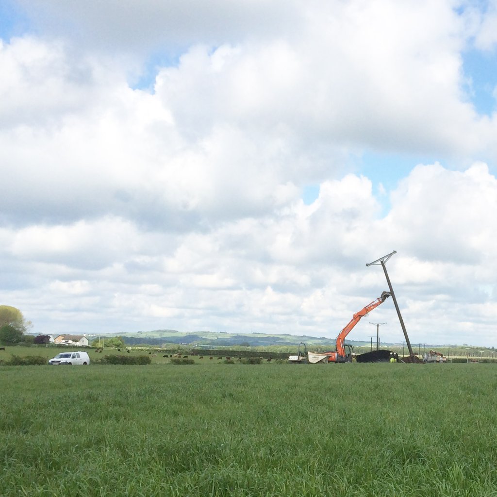 Overhead power and fibre transmission lines