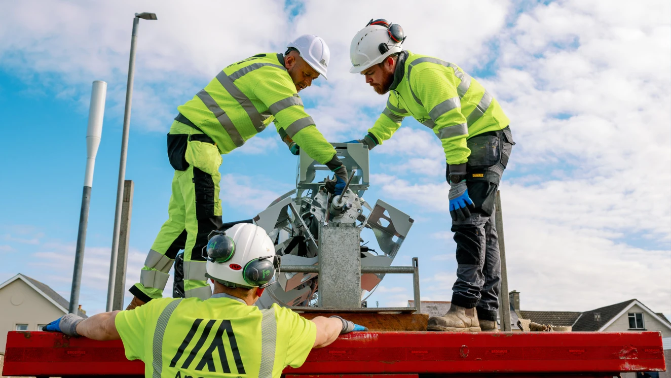 Streetworks mobile phone cell site