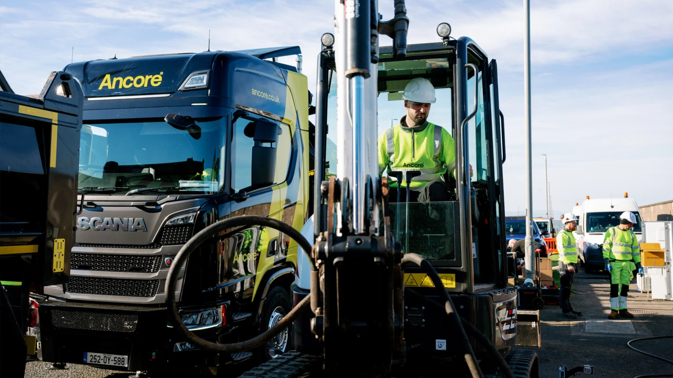 Streetworks mobile phone cell site