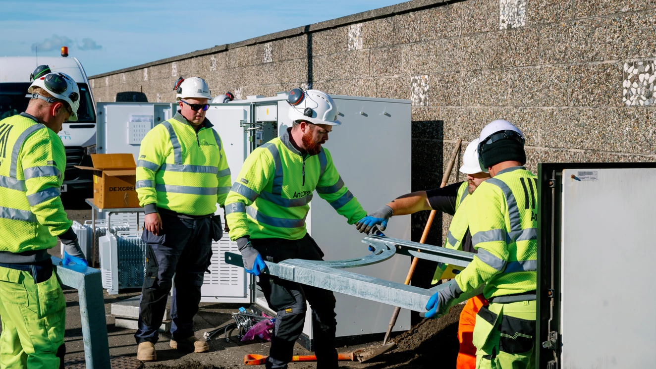 Streetworks mobile phone cell site